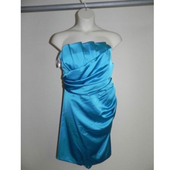 Davids Bridal Dress Plus Size 24 Malibu Blue NWT - Picture 1 of 3